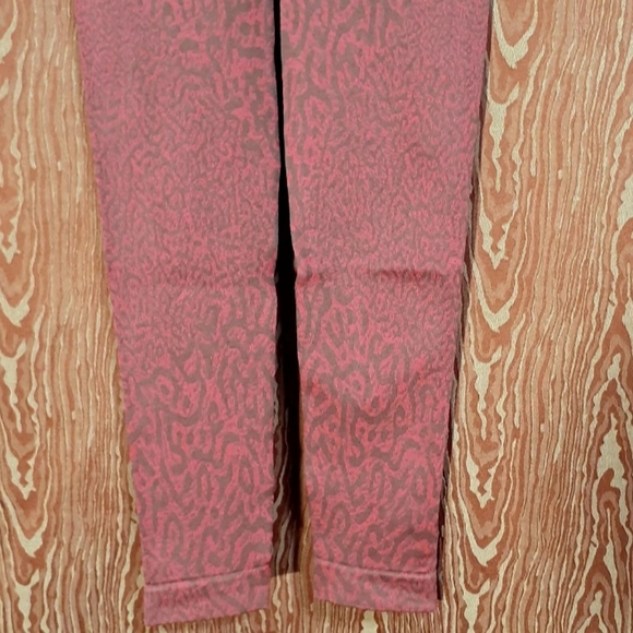 Gymshark Seamless Leggings Burgundy Adapt Camo Size XS Yoga Workout Running Gym - Picture 6 of 12